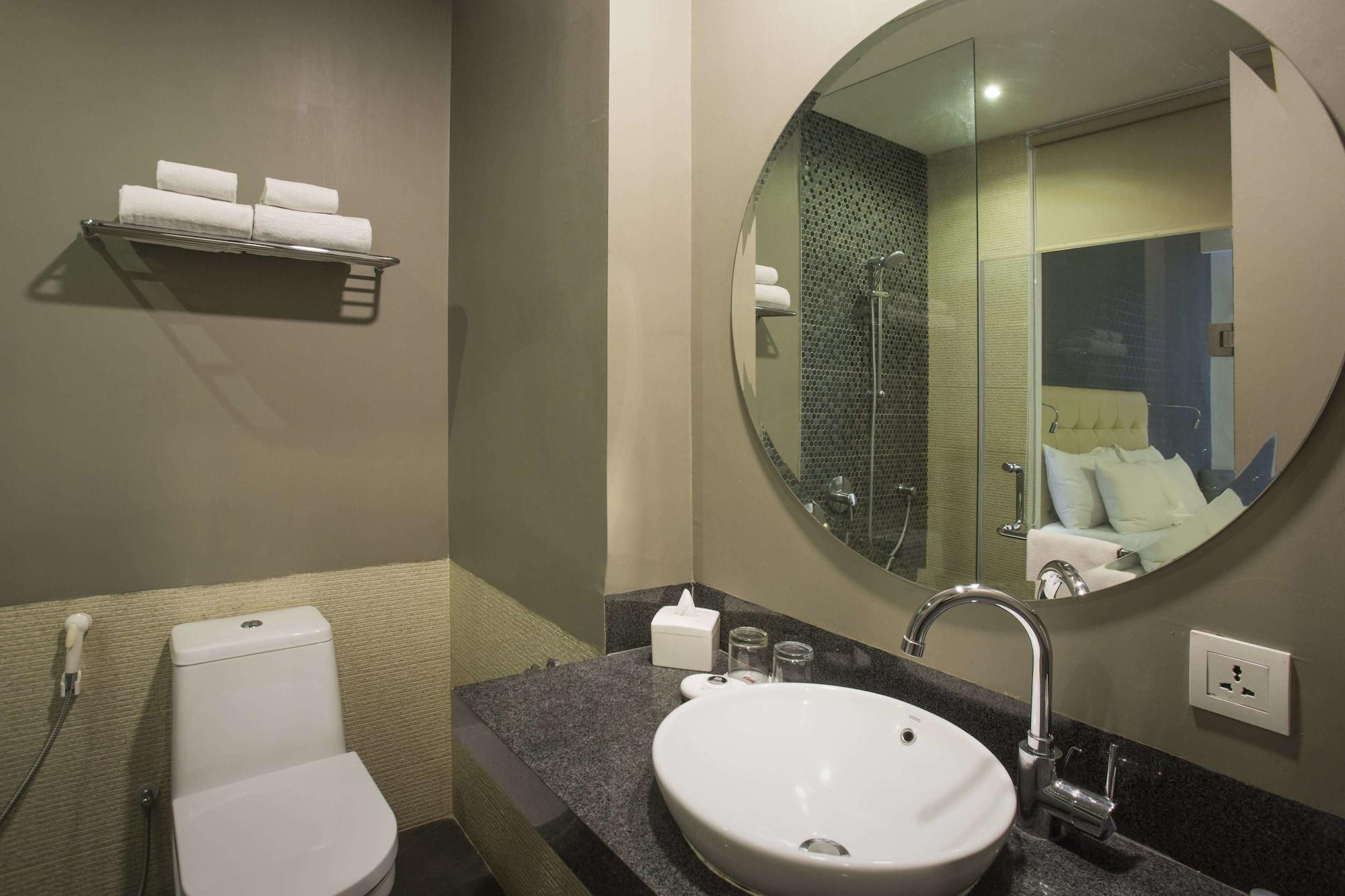 Liberty Hotel Thamrin Jakarta Luaran gambar