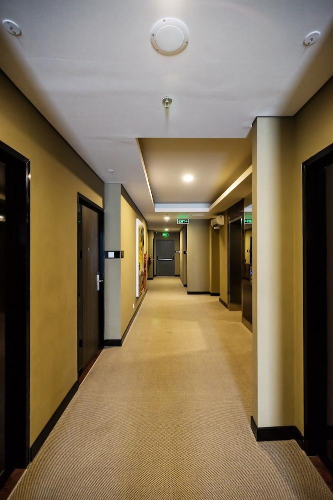 Liberty Hotel Thamrin Jakarta Luaran gambar