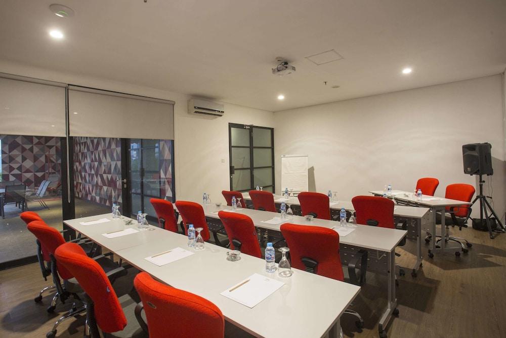Liberty Hotel Thamrin Jakarta Luaran gambar